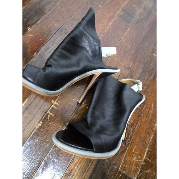 Balenciaga Glove Black Leather Cut Out Peep Toe Stiletto High Heels - Picture 9 of 16